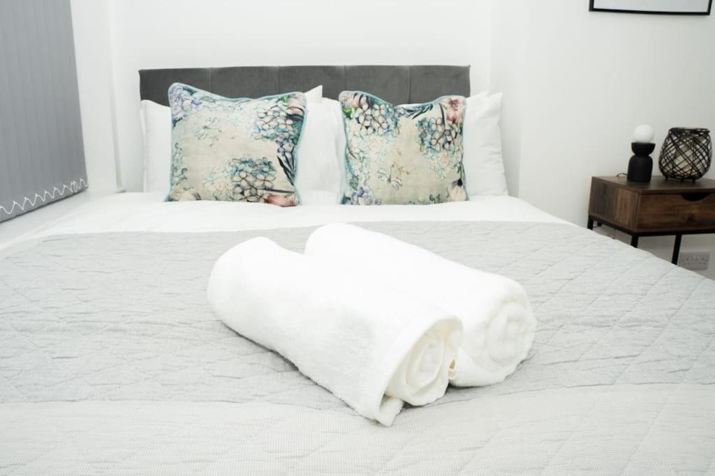 Stylish Home In York - Free Wifi & Parking - Close To Racecourse & City Centre Exterior foto
